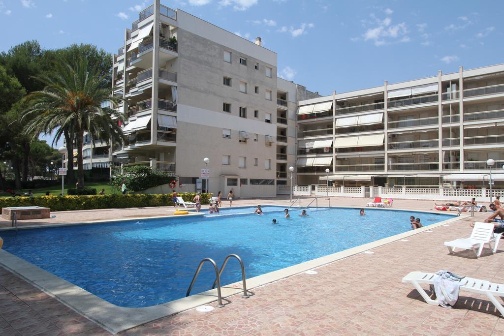 סאלו For A Stay Cala Dorada מראה חיצוני תמונה