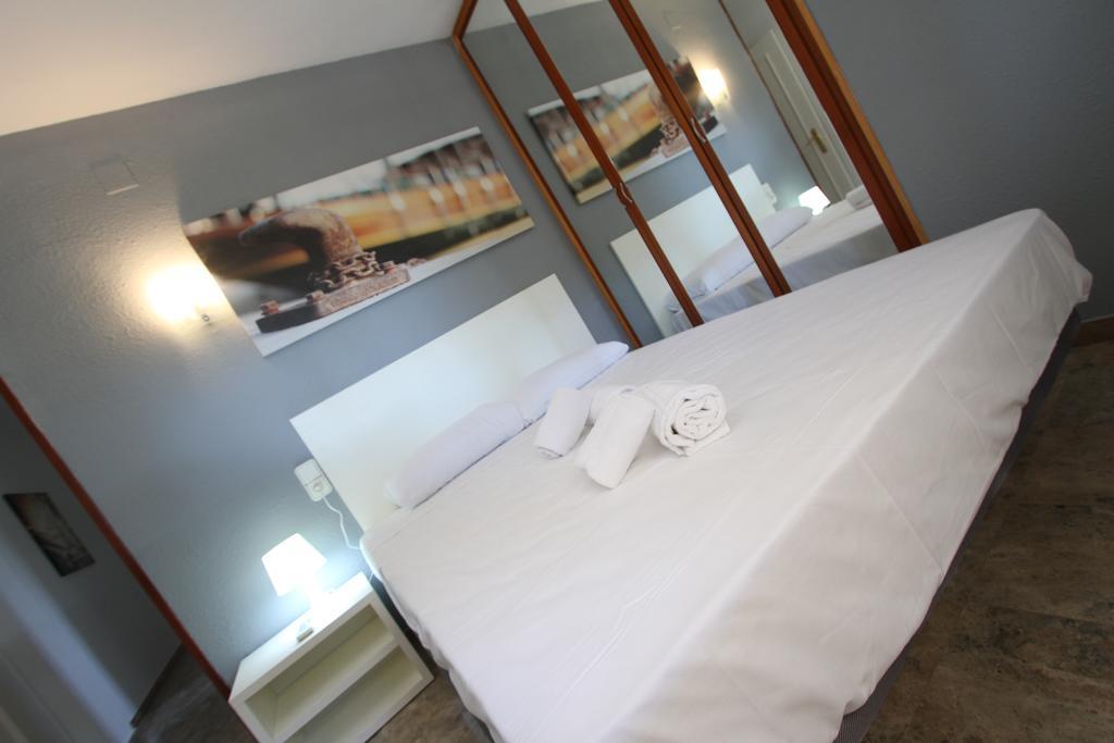 סאלו For A Stay Cala Dorada מראה חיצוני תמונה